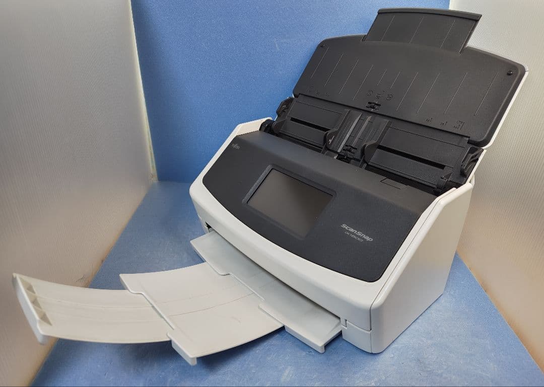 たまった書類を一気にスキャン 富士通 ScanSnap iX1500（白）使用並