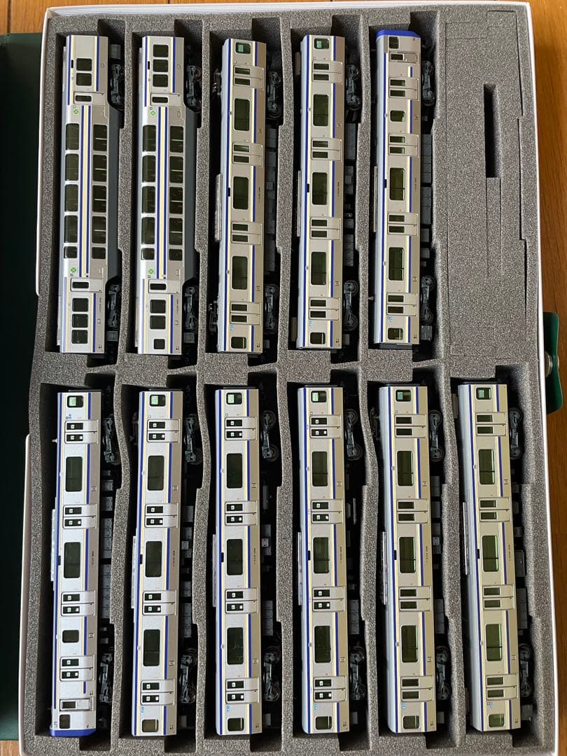 KATO E235系1000番台 横須賀·総武快速線 15両 現状品 - メルカリ