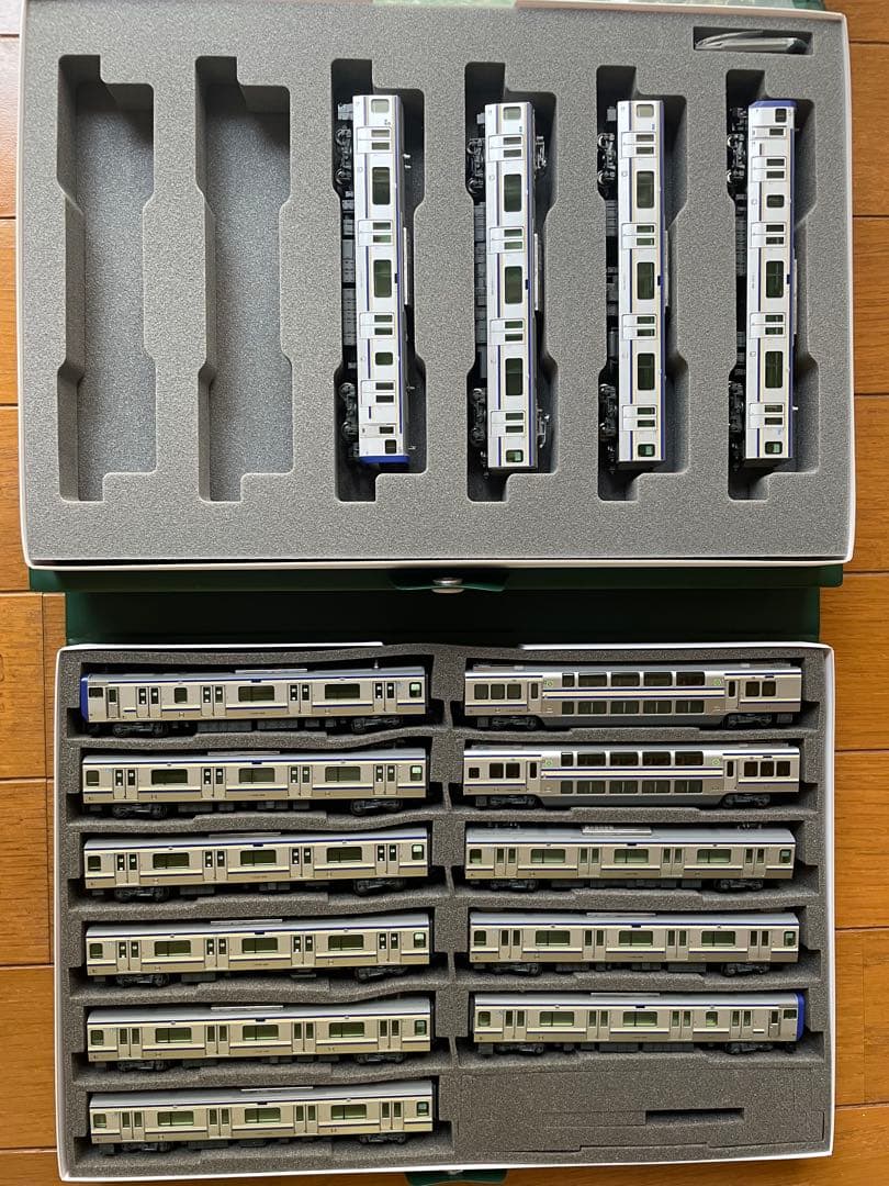 KATO E235系1000番台 横須賀·総武快速線 15両 現状品 - メルカリ