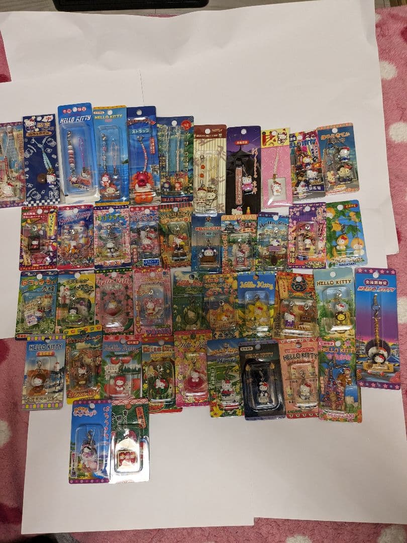 ご当地キティストラップ　レアまとめ売り218点♥