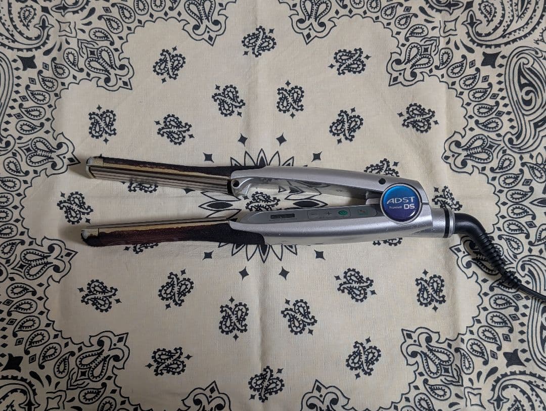 ADST Premium DS ストレートヘアアイロン ADST＞ Premium DS ストレートアイロンの通販｜セブンビューティー