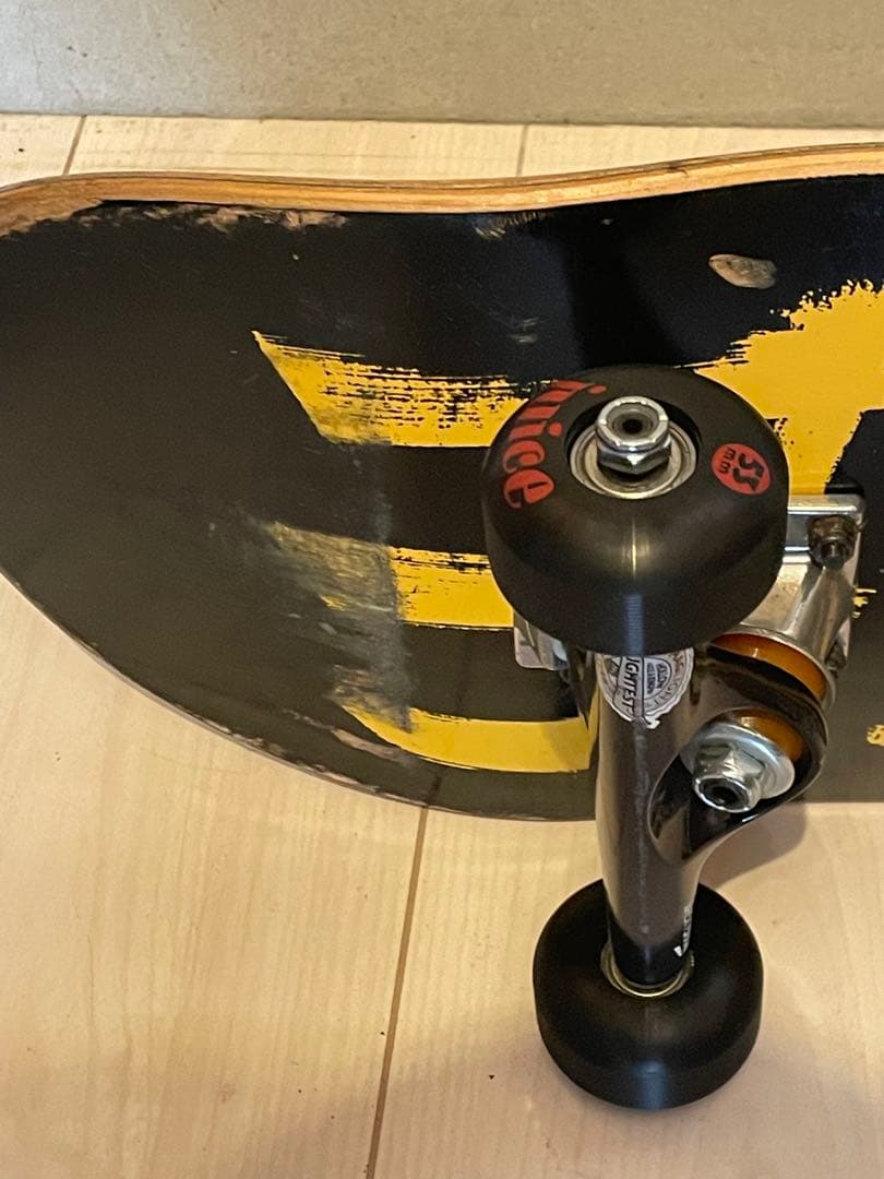 SLAVEスケートボード　コンプリート　約8インチ