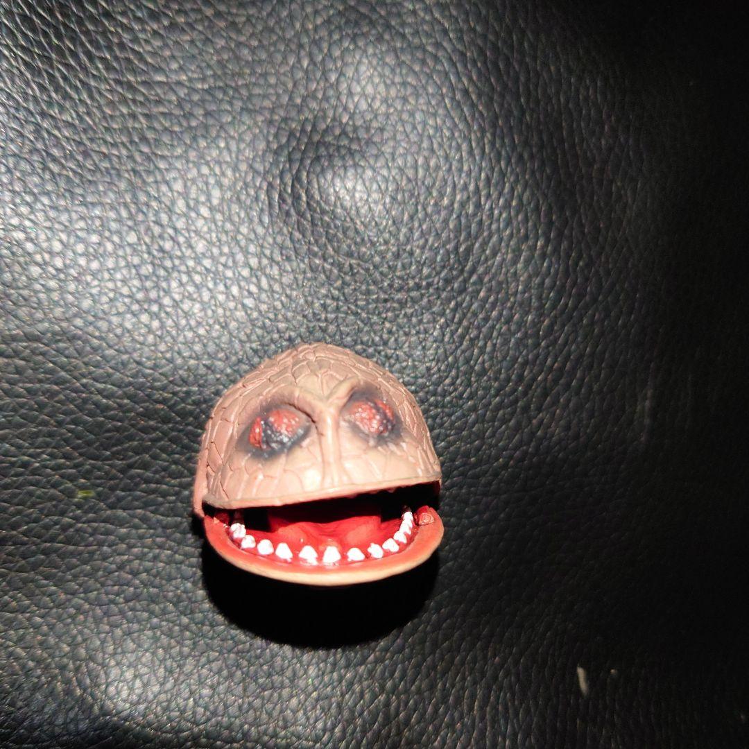 期間限定出品　S.H.Figuarts グドン　ツインテール