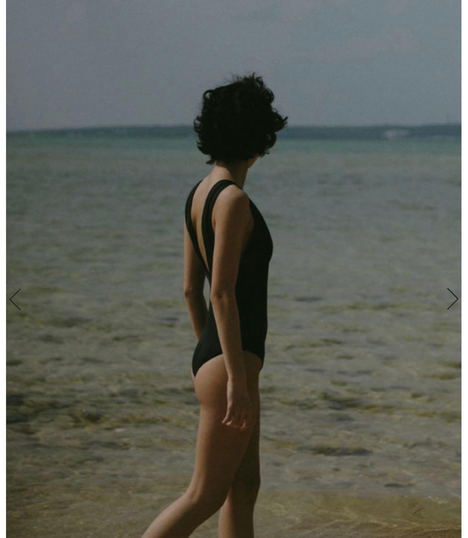 お値下げ！新品ETRETOKYO×ALEXIASTAM Vカットバストギャザー