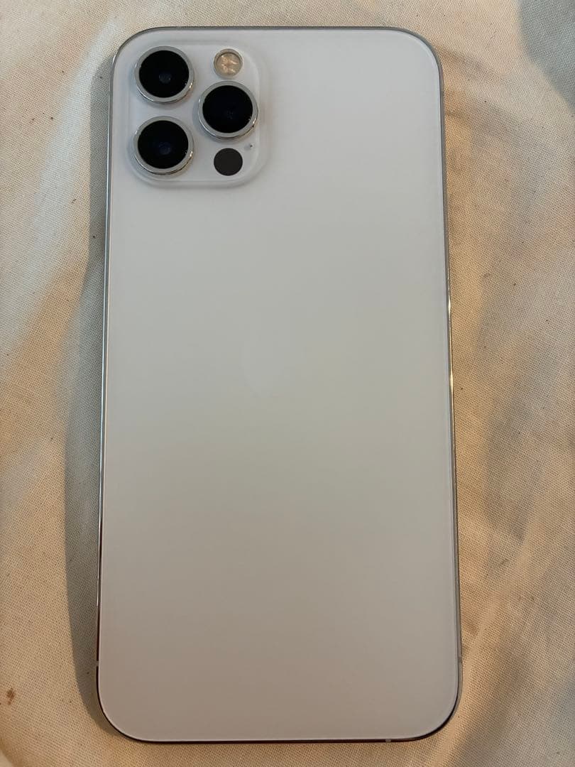 Apple iPhone 12 Pro 128GB 本体 シルバー - メルカリ