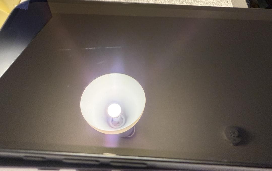 Apple iPhone 16e 128GB ブラック SIMフリー 画面擦れ有 - メルカリ