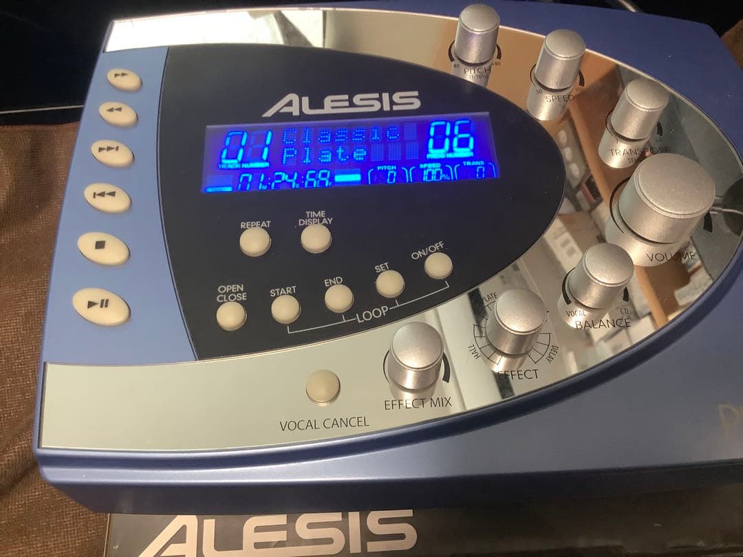 多機能ボーカルトレーナー　ALESIS Vocalist Playmate
