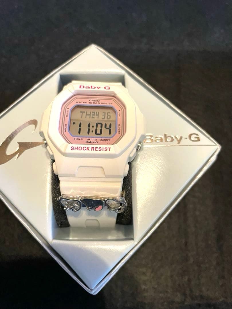 限定品　Snoopy Baby-G ホワイト デジタル腕時計 カシオ「BABY-G」、スヌーピーがかわいいPEANUTS 70周年コラボモデル