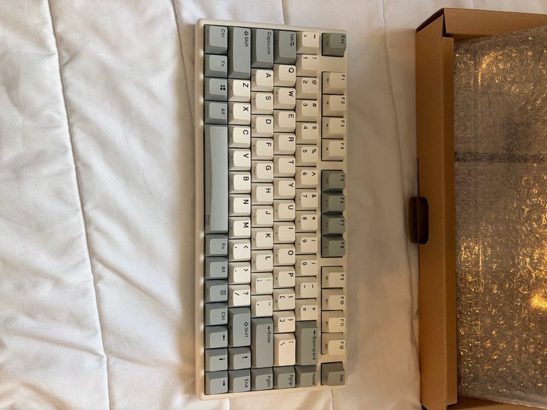 キーボード NiZ Micro84 NiZ Micro84 静電容量無接点キーボード 有線・無線 白い