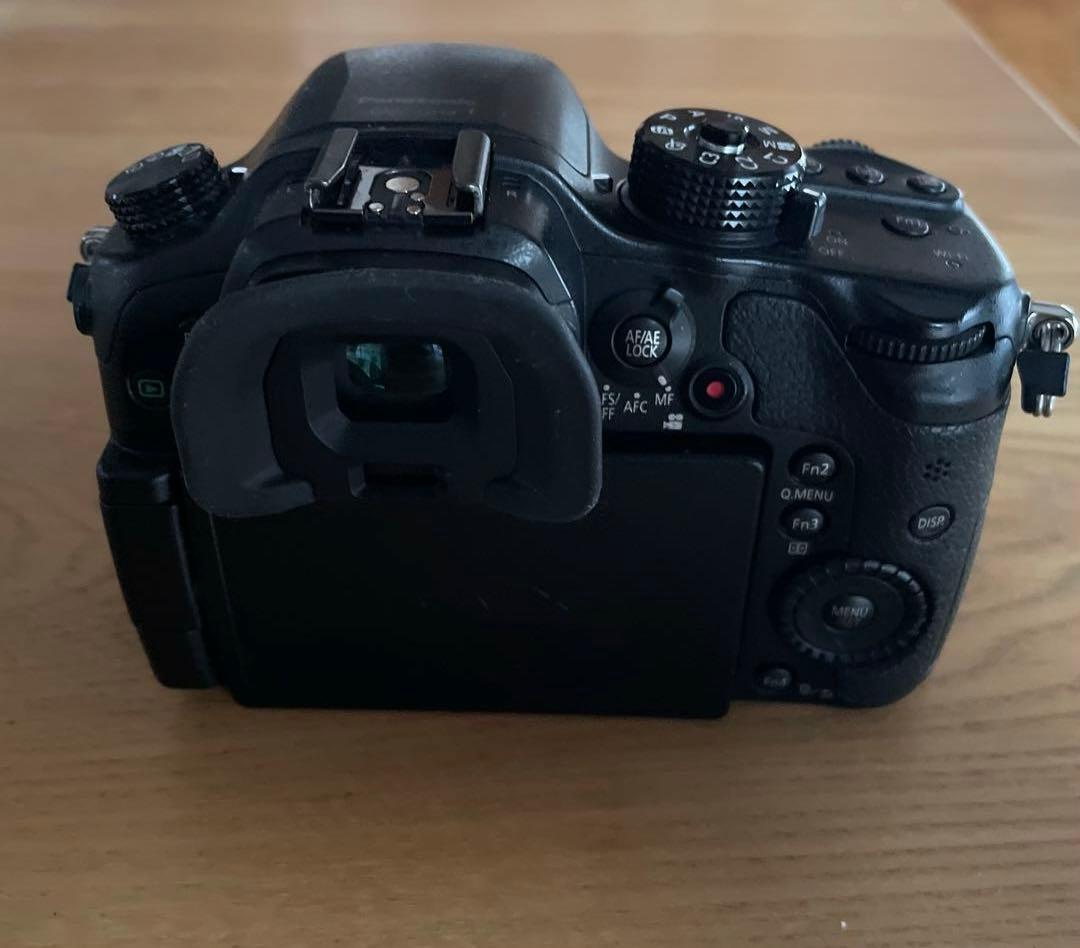 Panasonic DMC−GH4 レンズキットバッテリー3つおまけ マイクつき