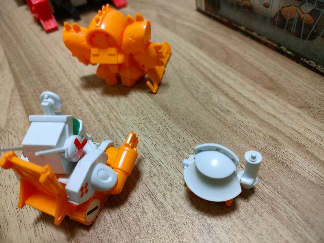 N*v様 バンダイ 元祖SDガンダム106ファイヤーブレイザー