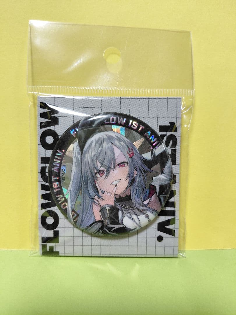 FLOW GLOW 1周年記念 缶バッジ 響咲リオナ - メルカリ