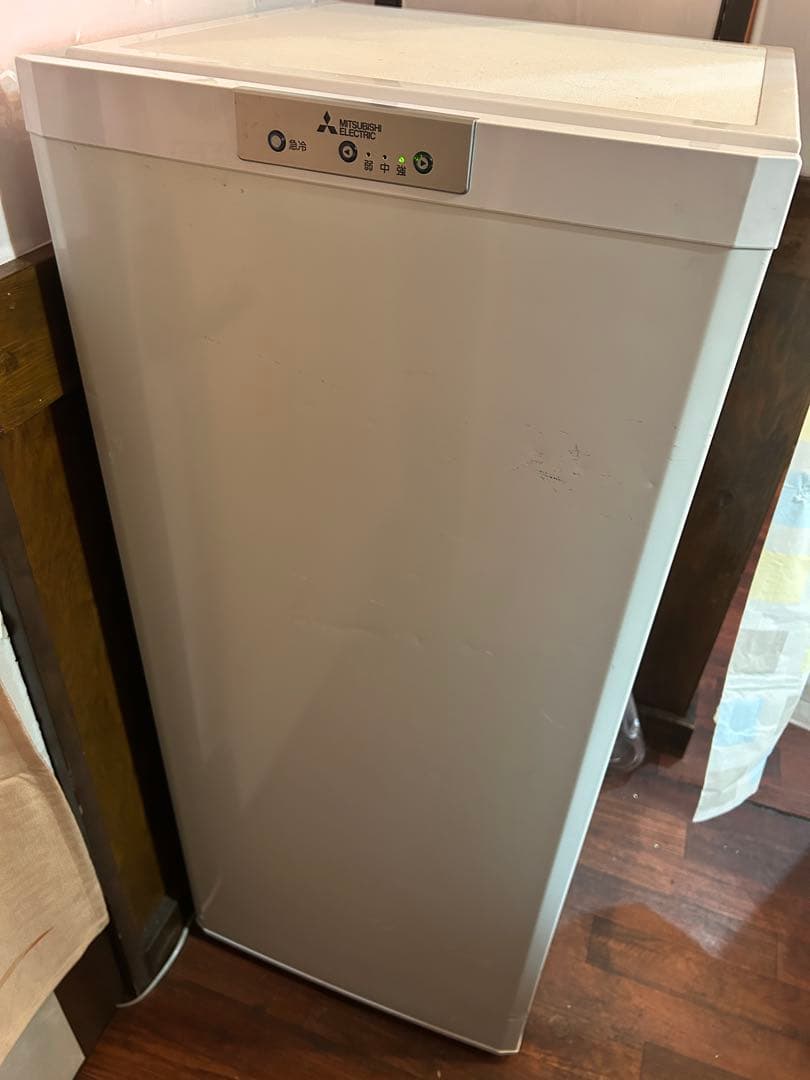 Mitsubishi 冷凍庫三菱MF-U12K-Wホワイト取扱説明書・保証書付き bg1.png