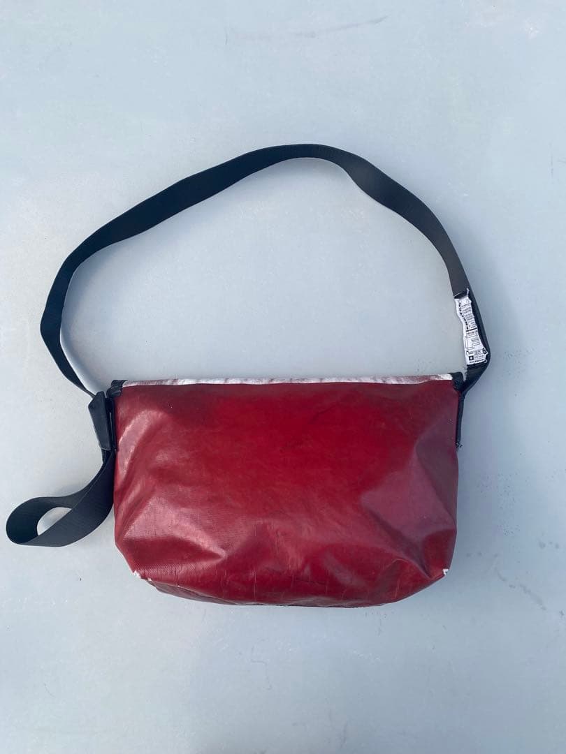 FREITAG メッセンジャーバッグ - メルカリ