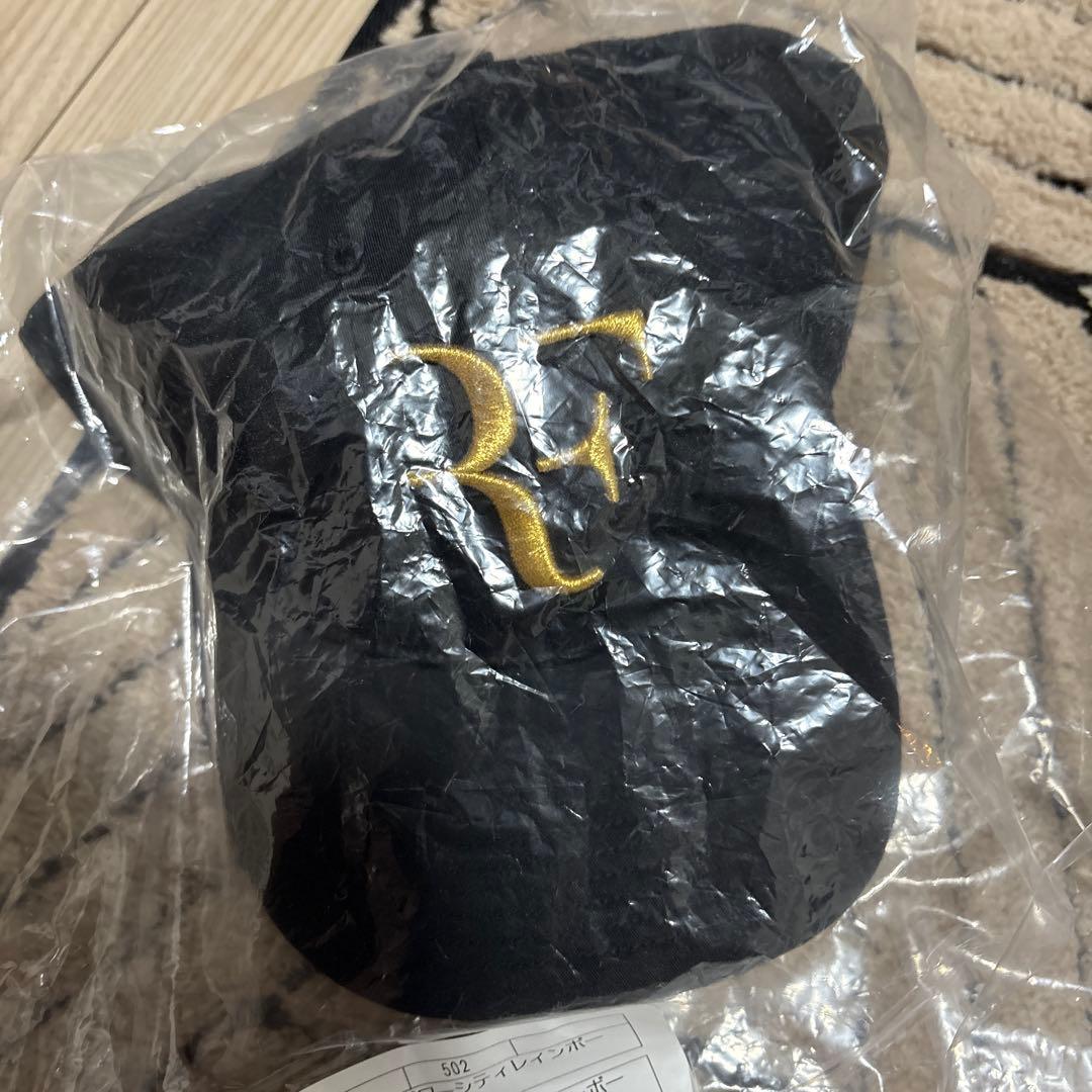 フェデラー　引退記念　キャップ　ユニクロ　UNIQLO UNIQLO「フェデラー引退記念RFキャップ」予約販売開始 | テニス