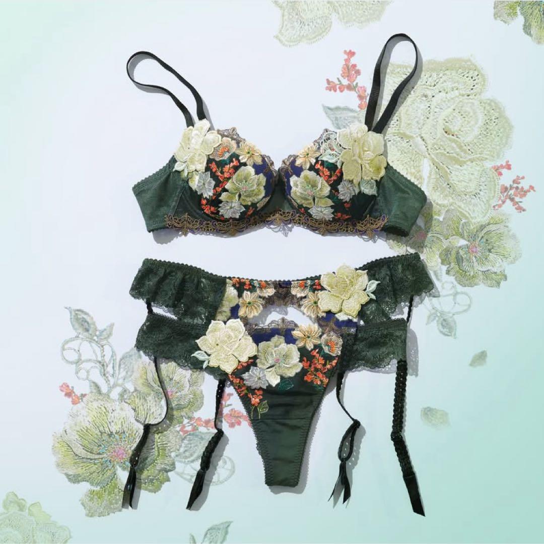 サルート 93グループ ブラ E65 & ソング M & ガーター M GR - メルカリ