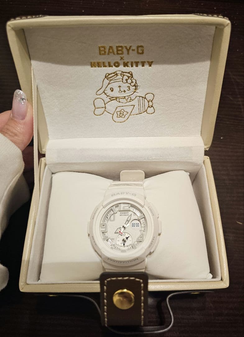 【早い者勝ち!!】BABY-G Hello Kitty デジタル腕時計 BABY-G×ハローキティのコラボ腕時計、顔が浮かび上がるバックライト