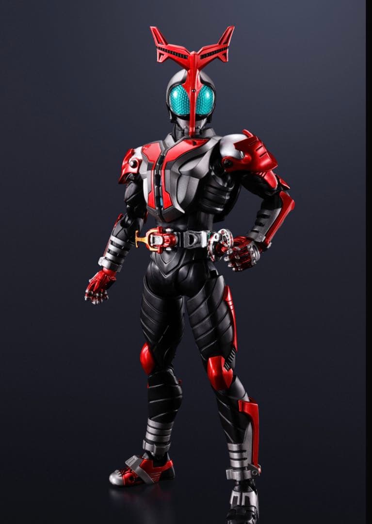 S.H.Figuarts 真骨彫　仮面ライダーカブト　ハイパーフォーム　10th