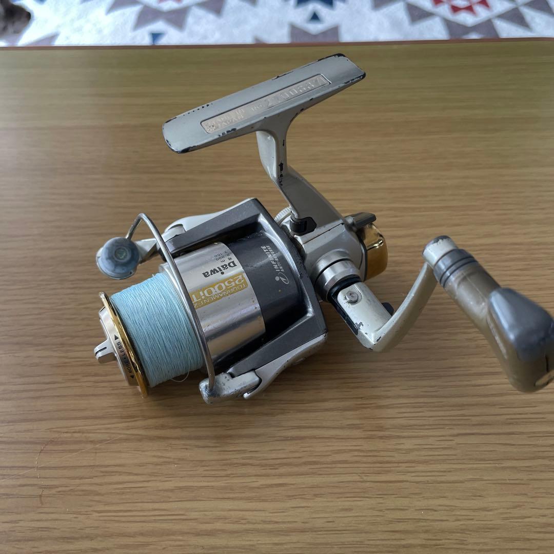 ダイワ トーナメントZ 2500iT - メルカリ