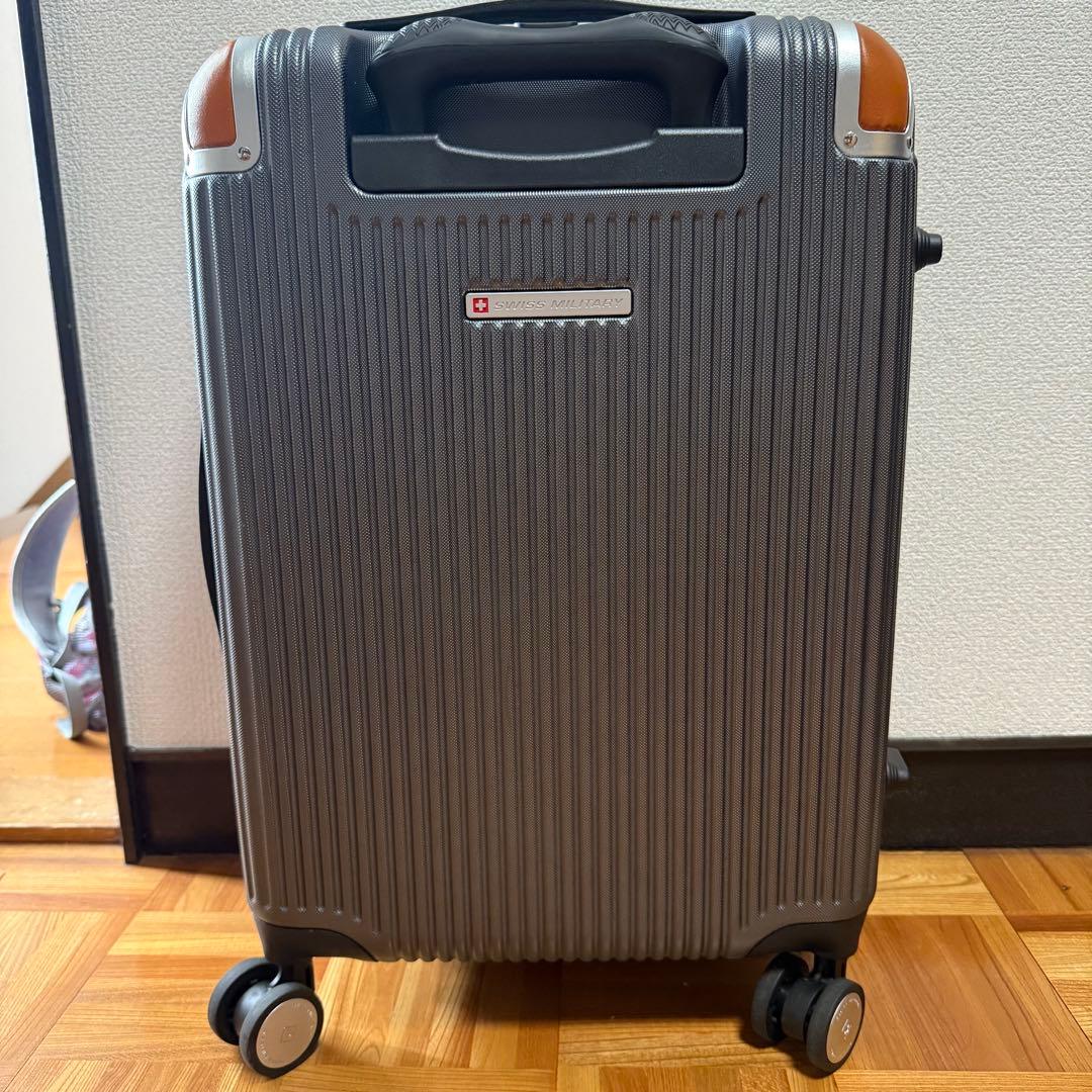 【展示品】SWISS MILITARY 機内持ち込みサイズ　キャリー　38.5L