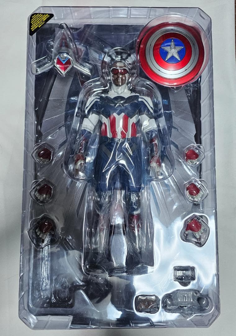 ホットトイズ　キャプテンアメリカ　ファルコン＆ウィンター・ソルジャー
