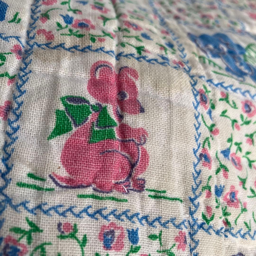 ビンテージフィードサックアニマルUSA99×124 ハンドステッチ ベビーキルト