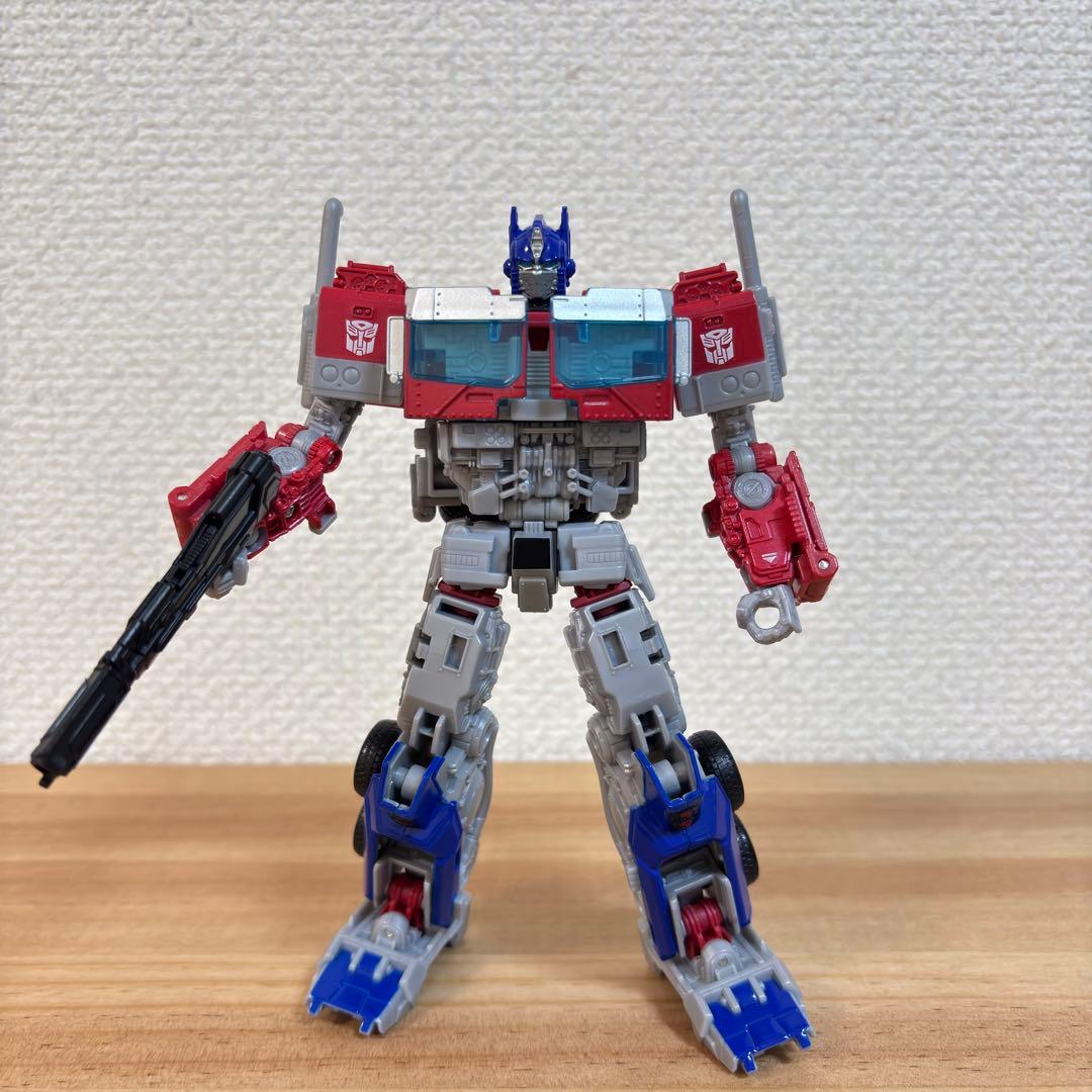 トランスフォーマー フィギュアセット& インシグニアリングセット
