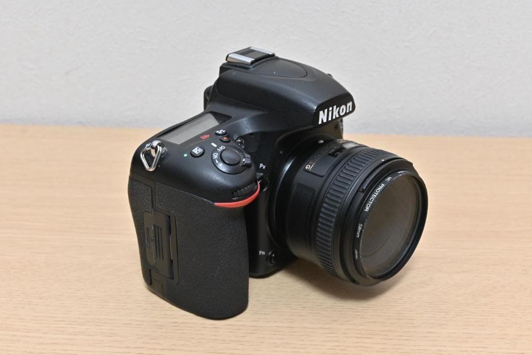 Nikon D750 フルサイズ + 単焦点レンズ50mm 1.8G + おまけ