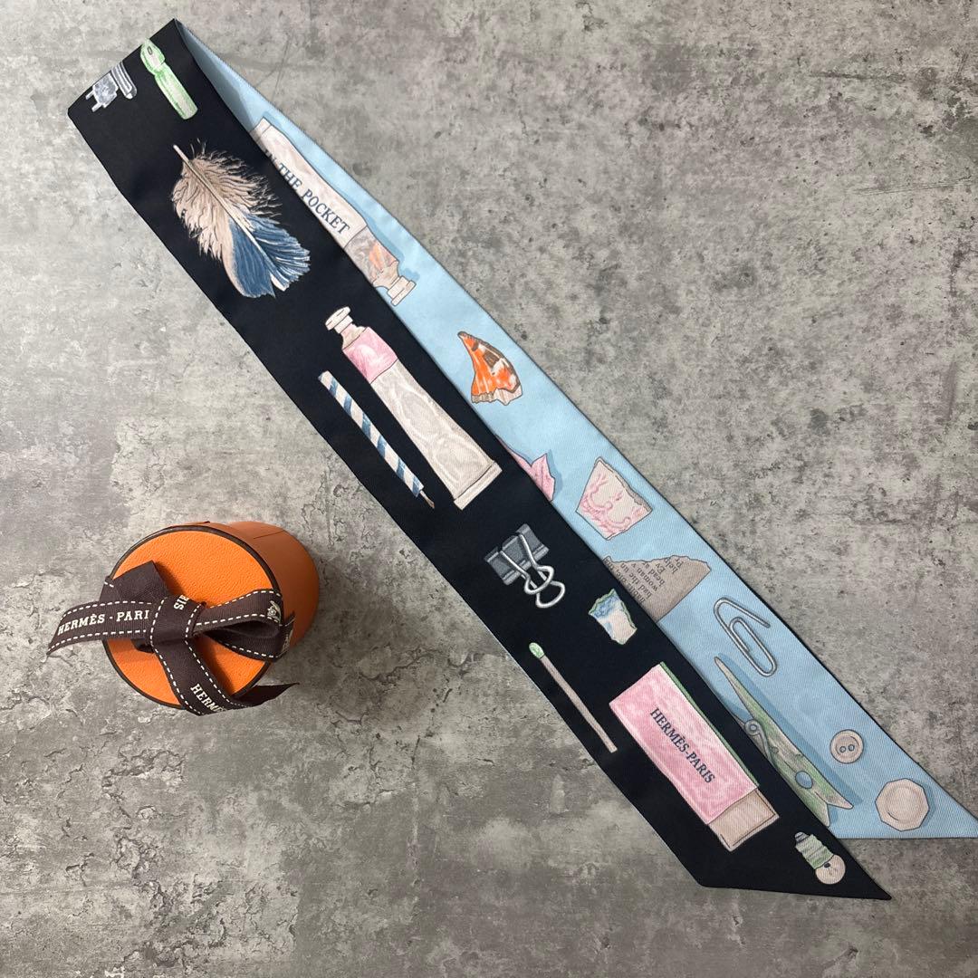 エルメス　ツイリー　《イン・ザ・ポケット》　スカーフ　ブラック×ブルー×ピンク