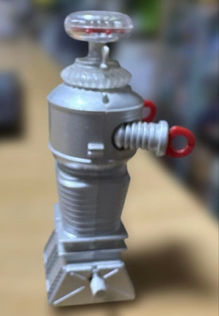 宇宙家族ロビンソン』に登場するロボット「フライデー」のゼンマイ