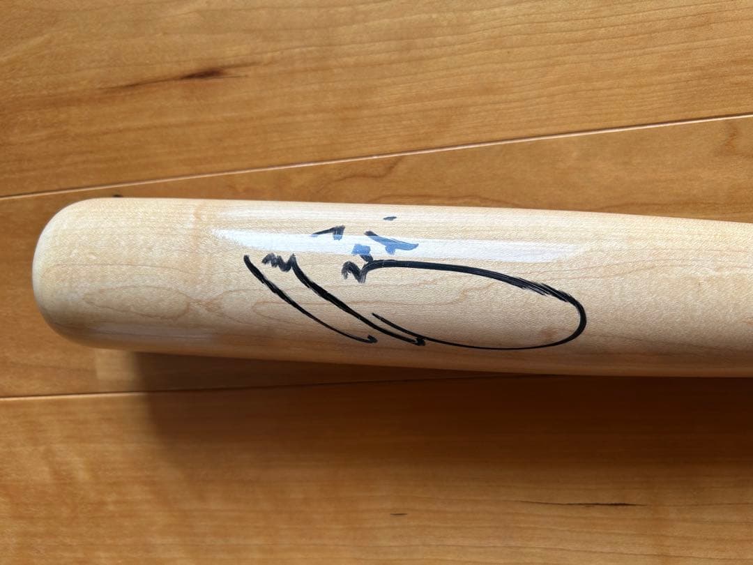 鳥谷敬選手木製バットNIKEサイン入り - メルカリ