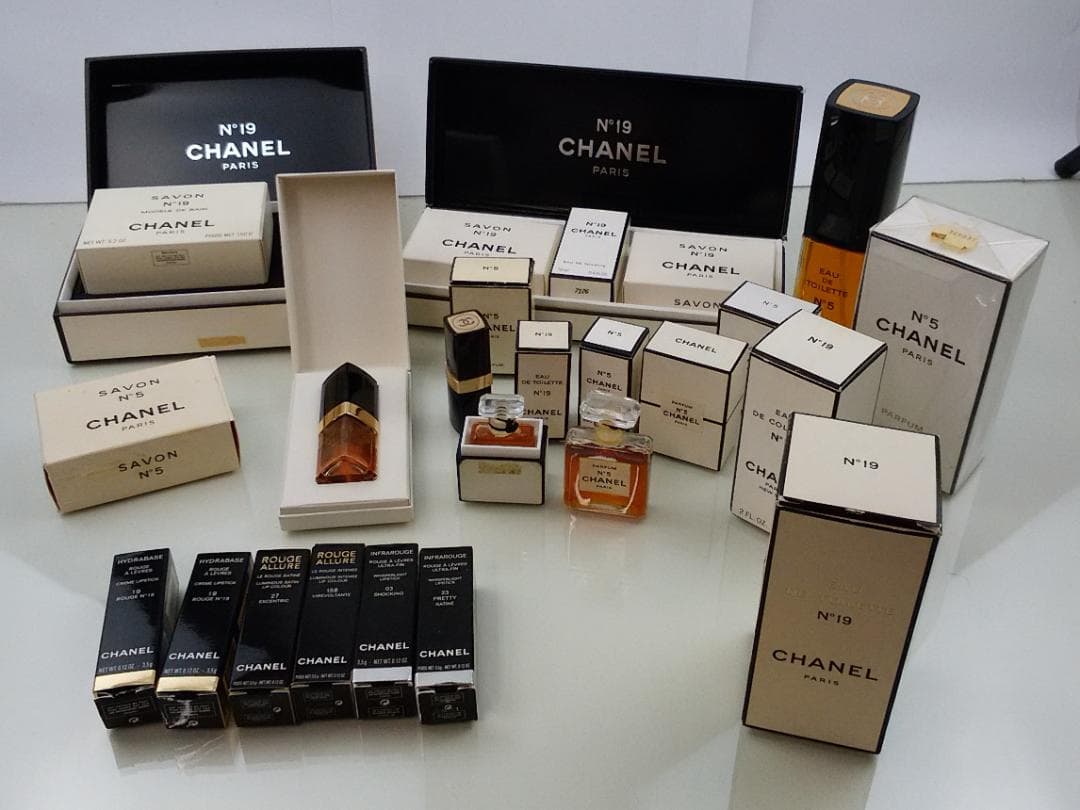 CHANEL　シャネル　No5 No19 おまとめ　香水　石鹸　口紅 楽天市場】CHANEL シャネル 石鹸 せっけん ソープ NO.5 サヴォン EDT