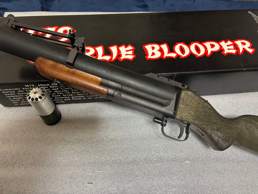 CAW M79 グレネードランチャー 限定モデル ガスランチャー おまけ付き CAW] M79 グレネードランチャー 限定モデル ガスランチャー (中古)の
