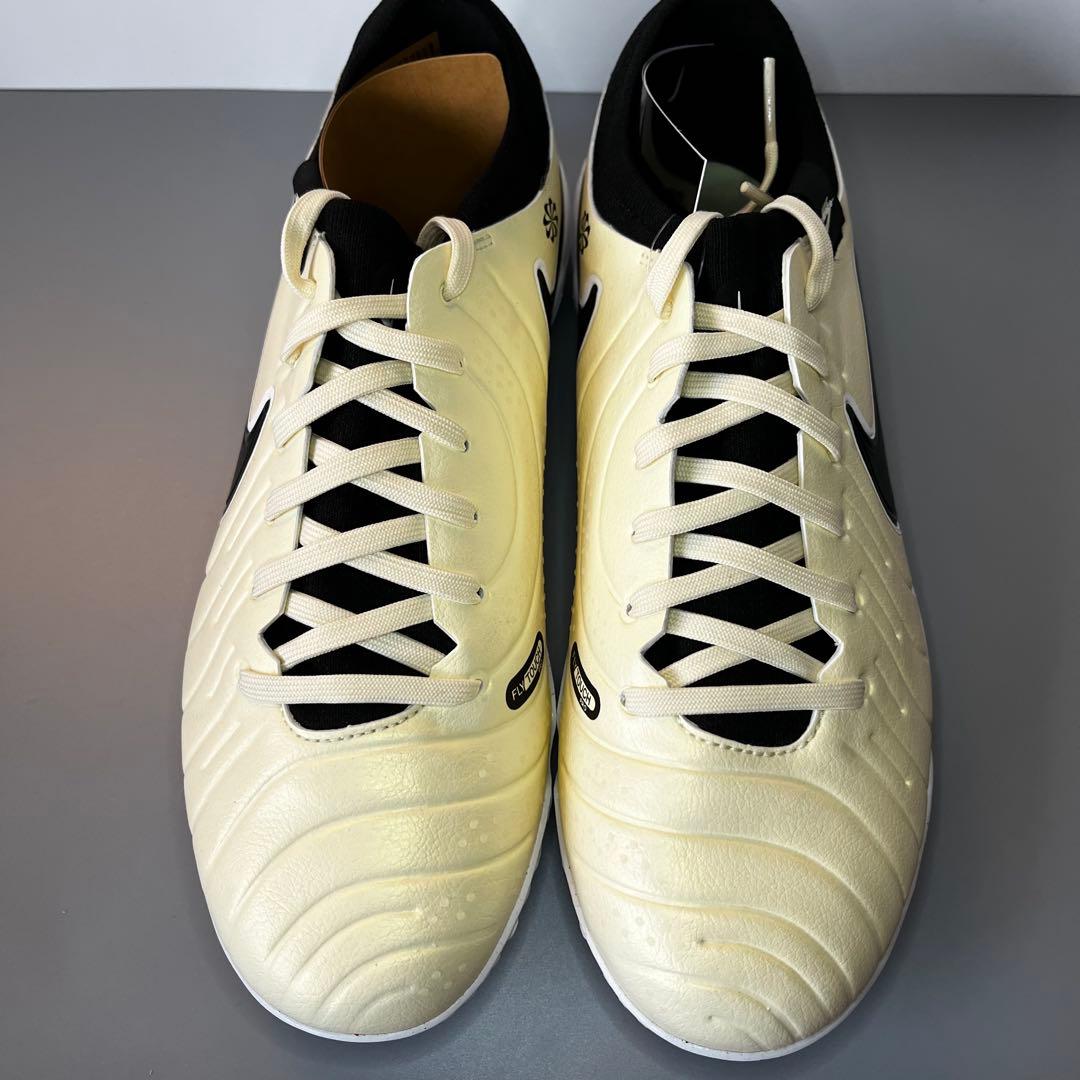 【新品未使用】ナイキ レジェンド 10 PRO TF DV4336 26.0cm