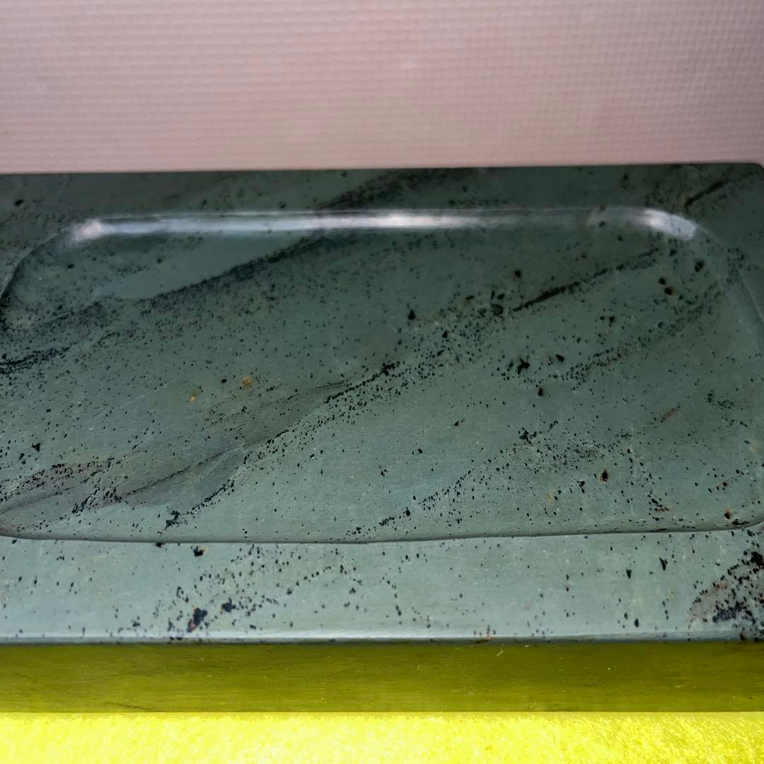 ⭕️中国緑端渓硯 長方研 石紋が綺麗 硯陰中彫り
