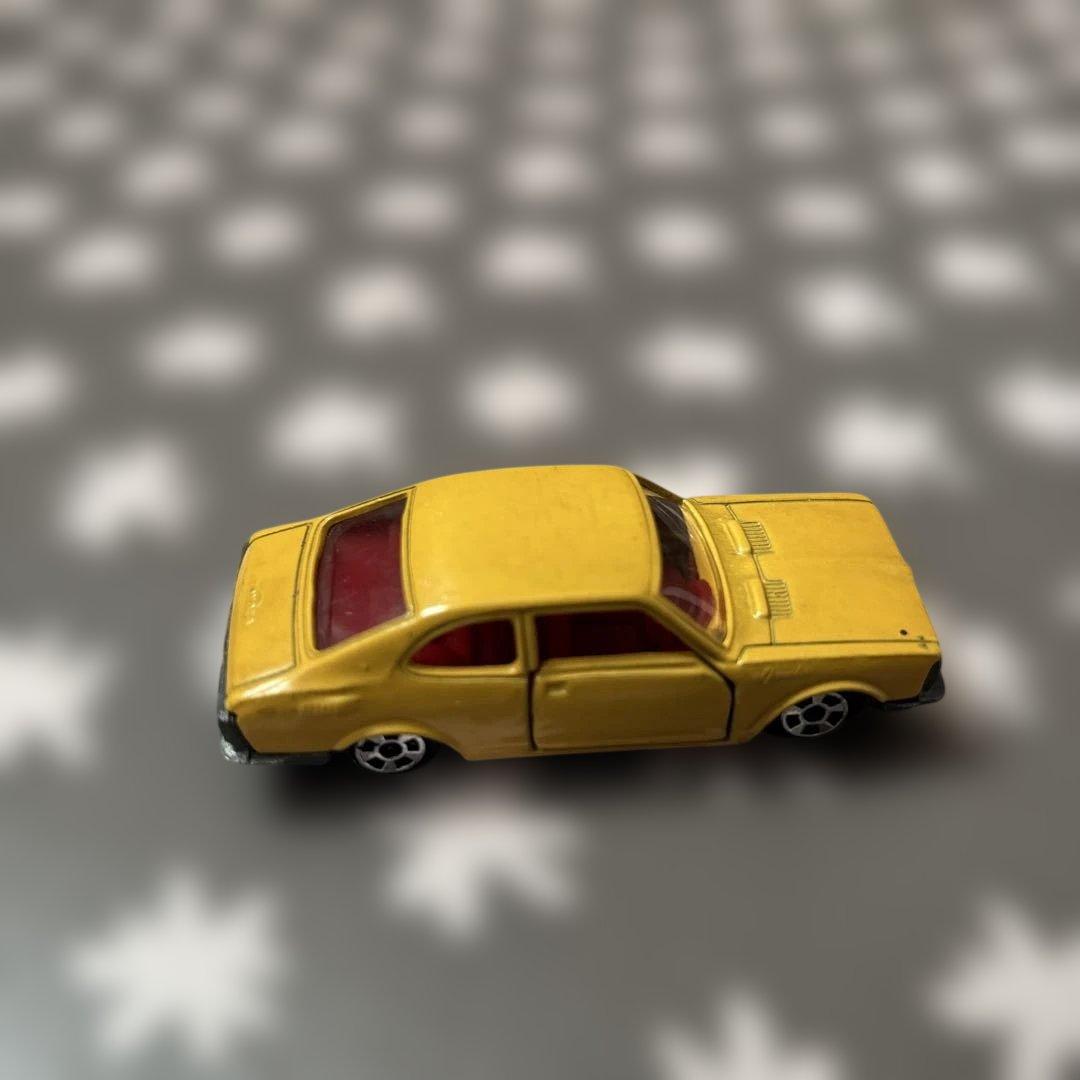 香港トミカ11カローラスプリンター1200SL