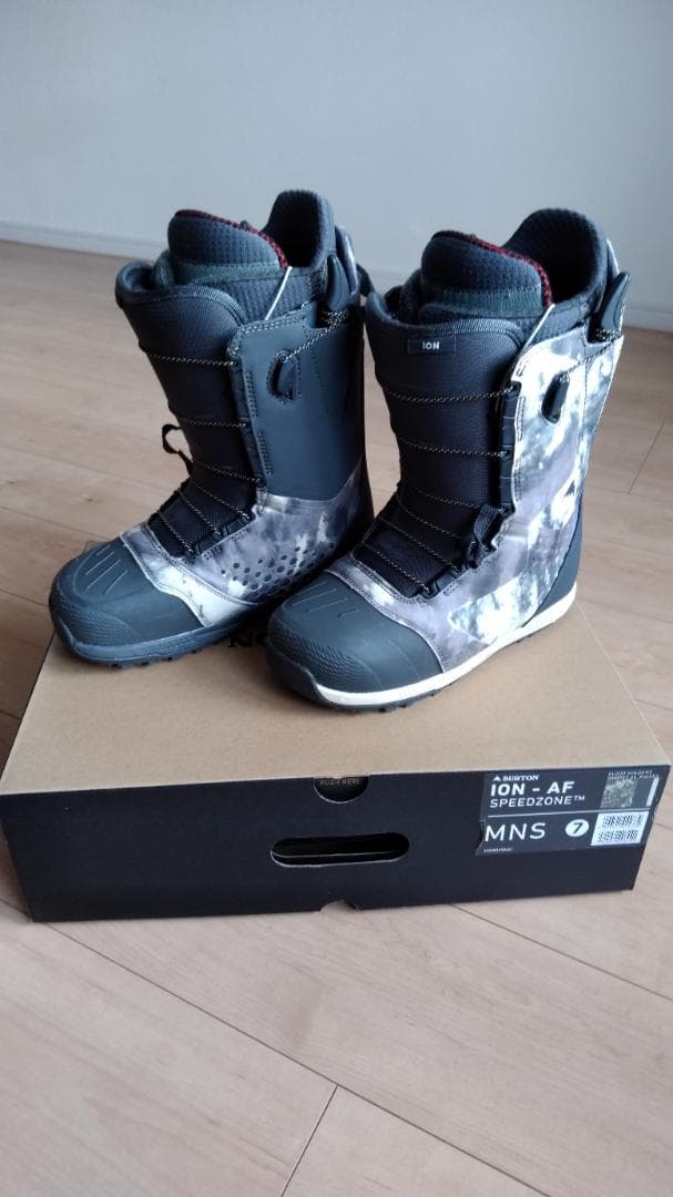 BURTON バートン ION アイオン  アジアンフィット ワイド 25センチ 185791_ionboa_blk0.jpg