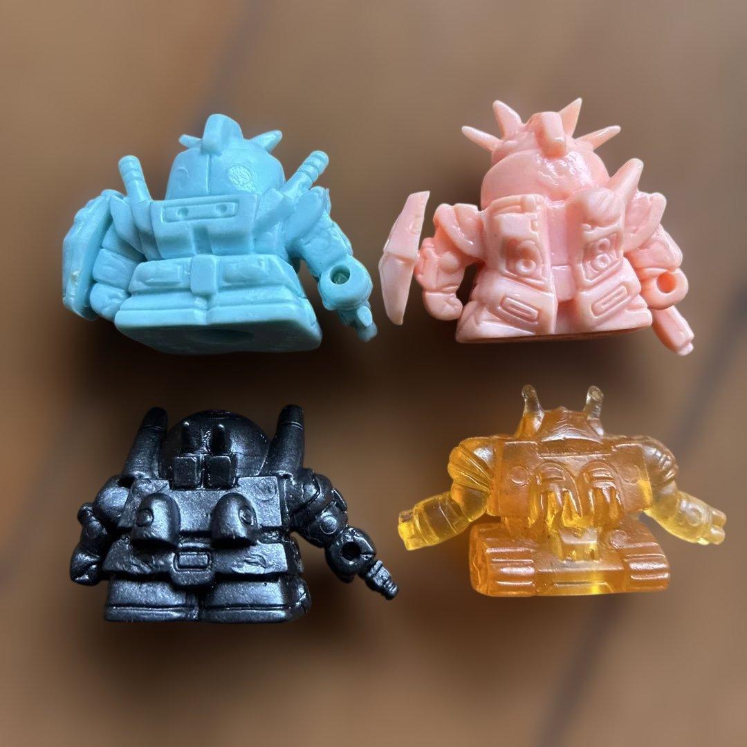 【昭和レトロ】　機動戦士ガンダム　ガン消し　4体 当時物　レアカラー