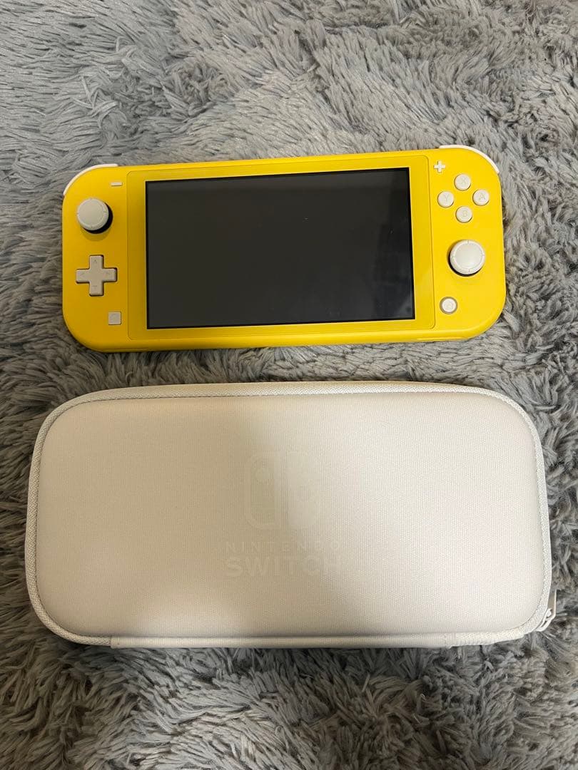 R*i様 Nintendo Switch Lite イエロー + ケース+充電ケ Nintendo Switch Lite イエロー 本体 + ケース + 充電器