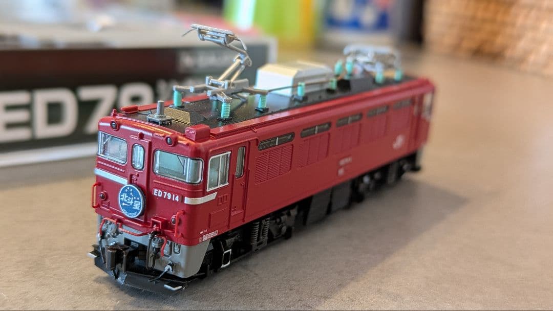 DCCサウンド　ED79シングルアームパンタ　KATO 3076-1 再生産】(N) 3076-1 ED79 シングルアームパンタグラフ | カトー