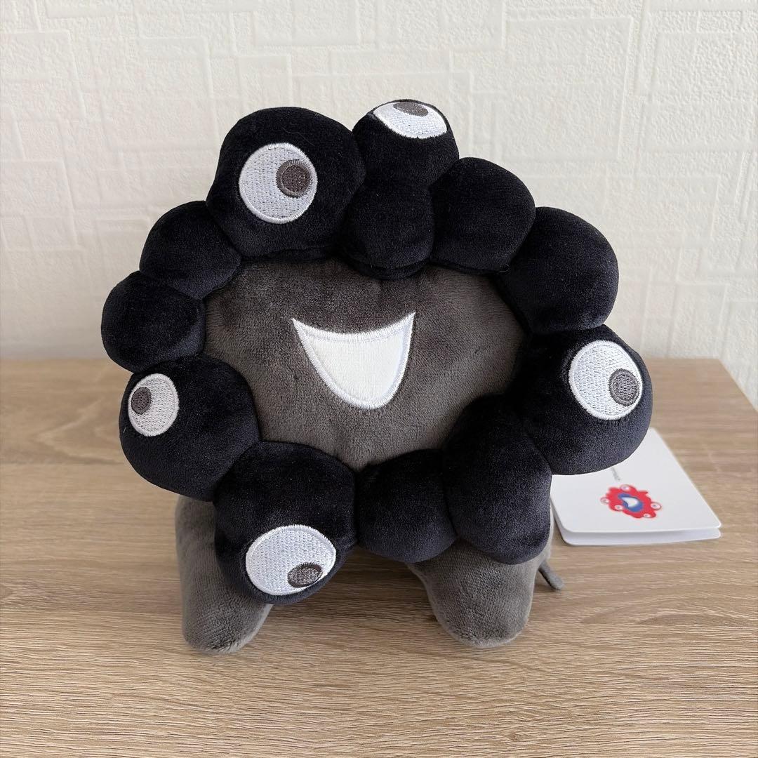新作‼️黒ミャク 這い型ぬいぐるみ黒 Mサイズ 万博会場限定 - メルカリ