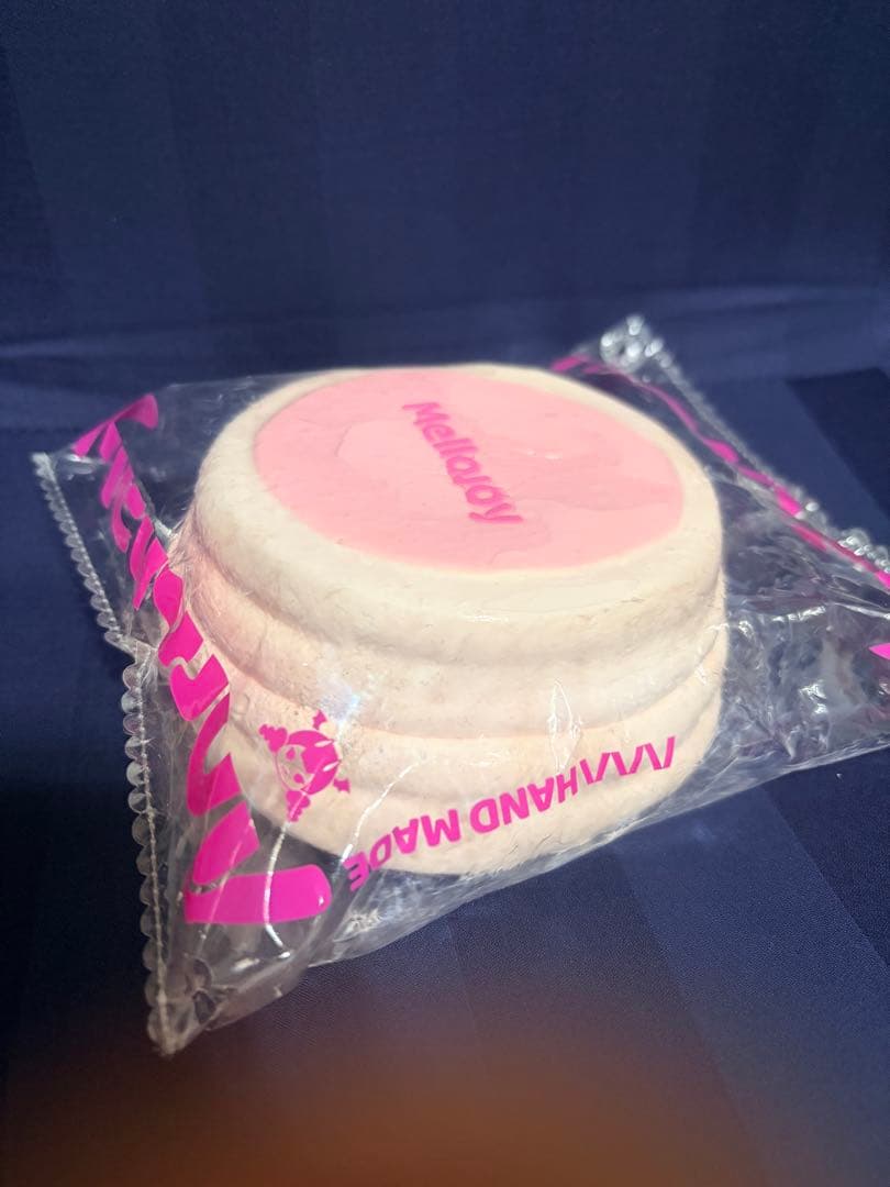 I'm opening the squishy I'm super addicted to 🍬🍒🎀Mellojoy