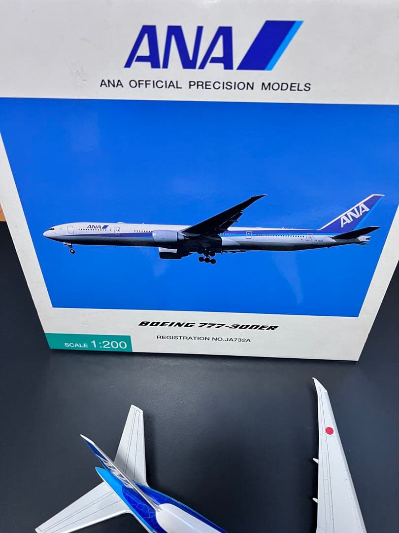 飛行機模型ANA Boeing 777-300ER スケール1:200 - メルカリ