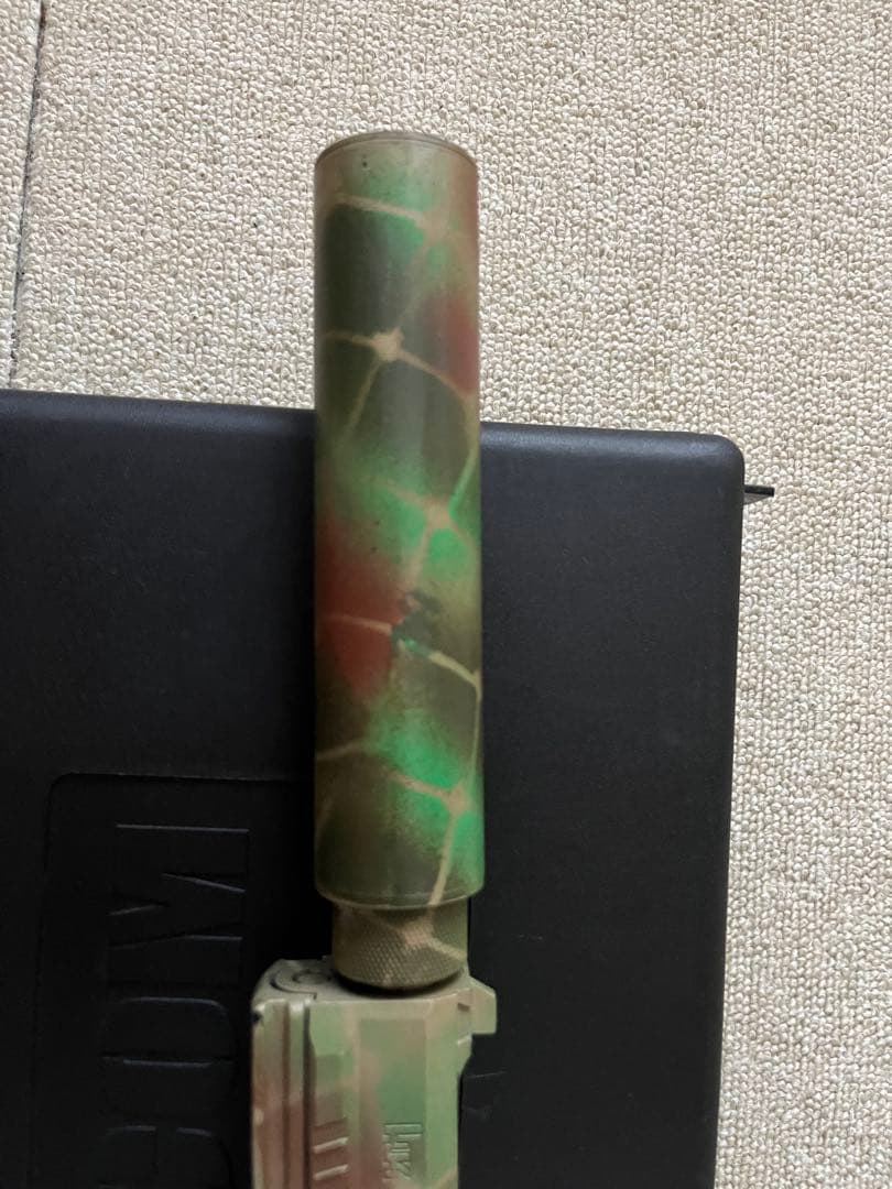 東京マルイ　SOCOM MK23 カスタム社外サプレッサー付き