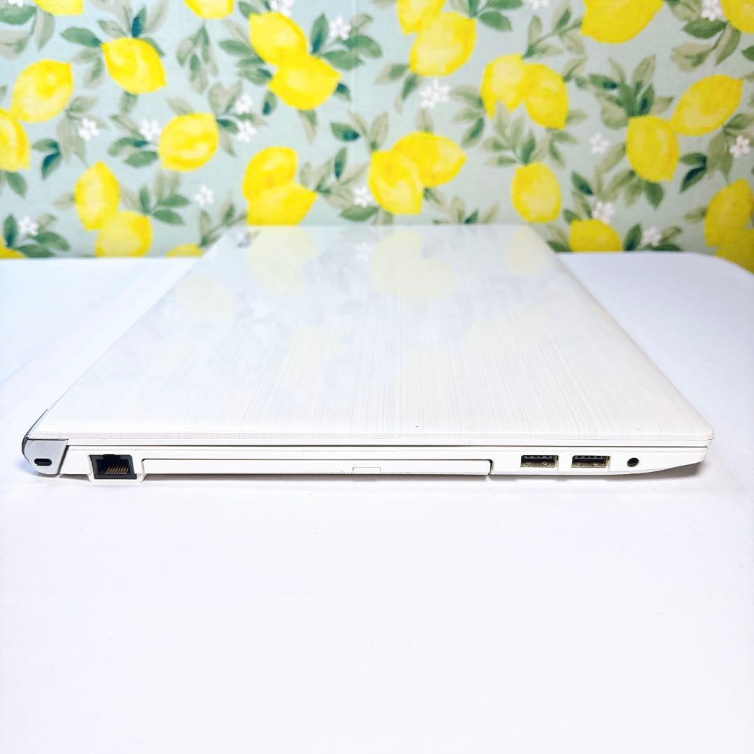 薄型＆真っ白が可愛い❤️ブルーレイ観れる❤️Corei5❤️Windows11❤️美品❤️