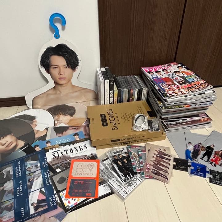 SixTONES 松村北斗 うちわ アクスタ 雑誌 エロハン 公式写真他 SixTONES 松村北斗 うちわ エロハン まとめ売り - メルカリ