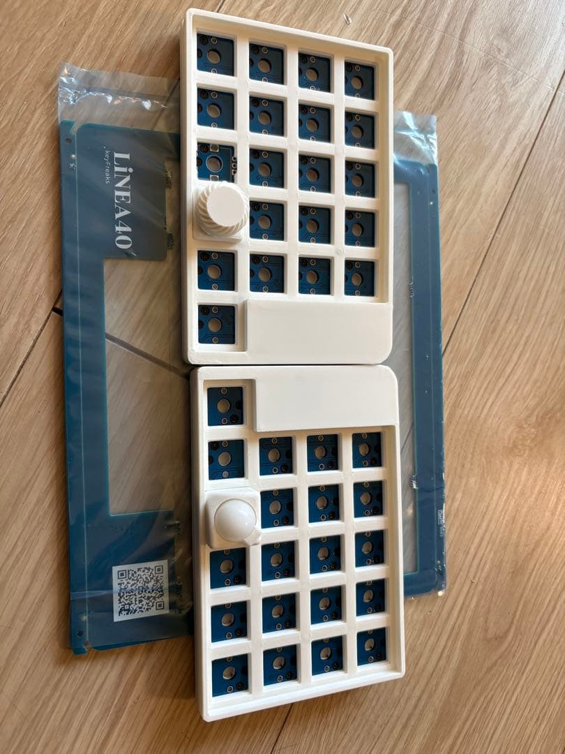 【新品】LiNEA40 ホワイト 組み立て済み(キースイッチ/キーキャップ無) 新品】LiNEA40 ホワイト 組み立て済み(キースイッチ/キーキャップ無