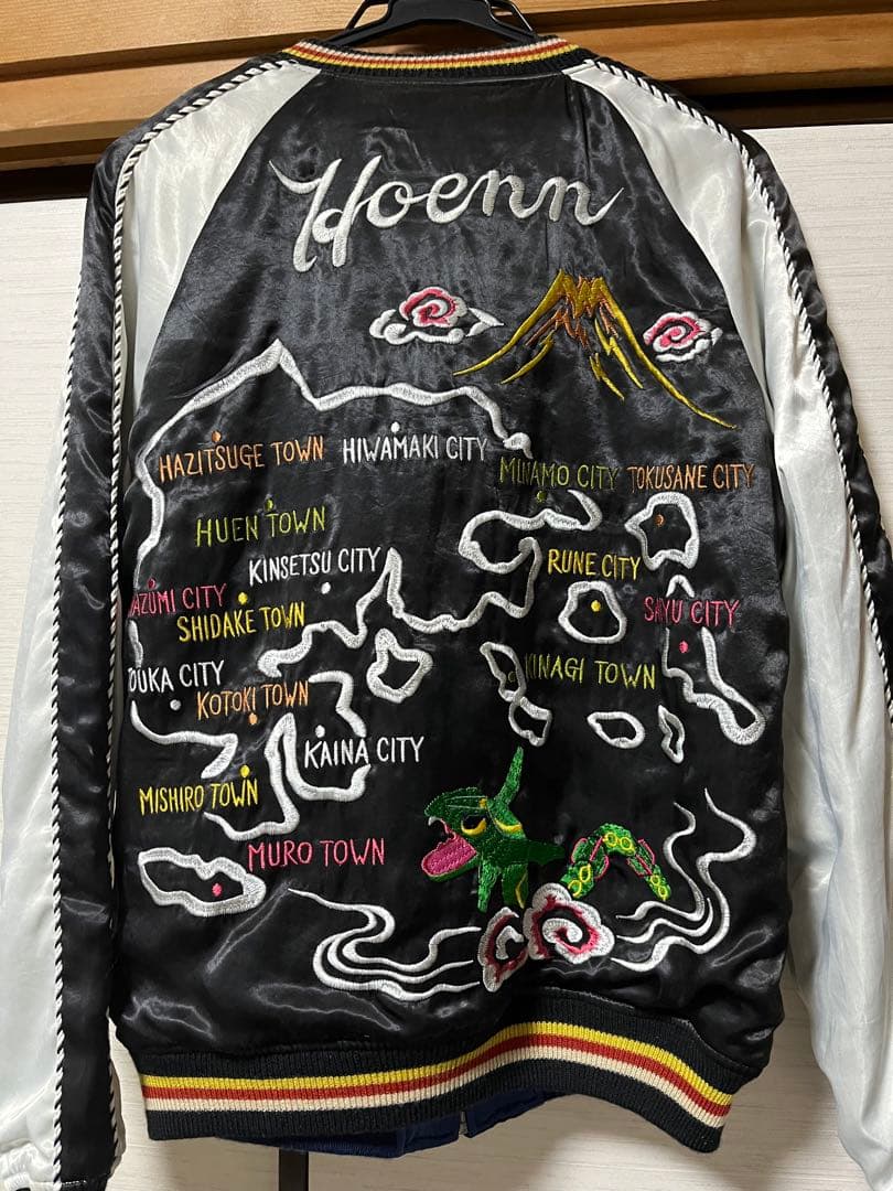 りる様専用”ポケモン スカジャン レックウザ - メルカリ