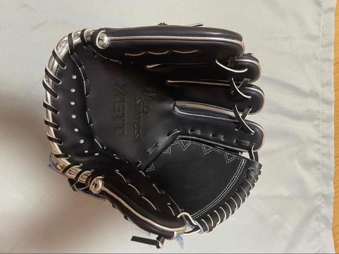 超貴重】大瀬良大地サイン入りグローブ サイン色紙付 おむらんちゃん