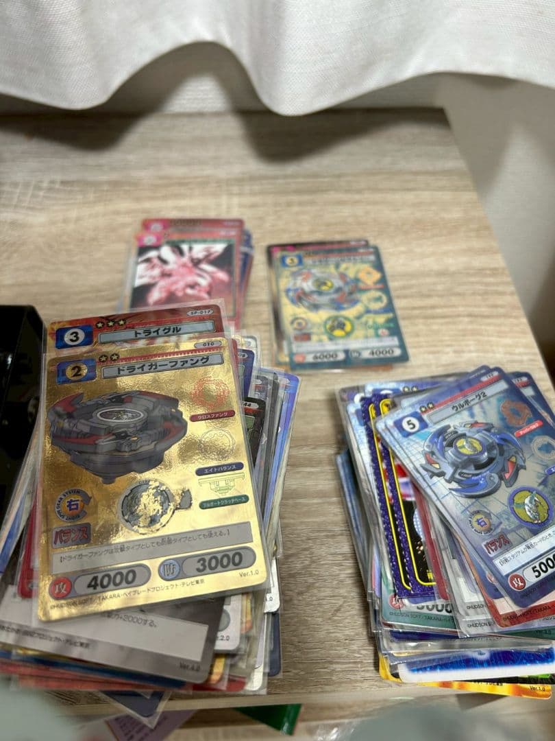 ベイブレード カード 引退品 古よりの伝承者2パック+ファイル+レアまとめ